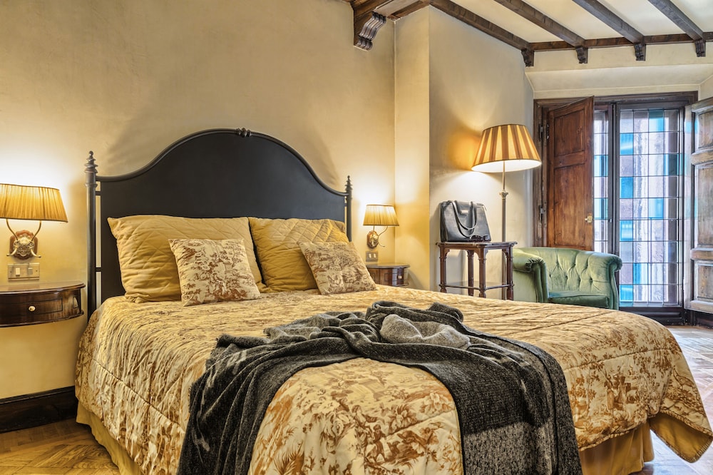 Classic Double or Twin Room photo 3