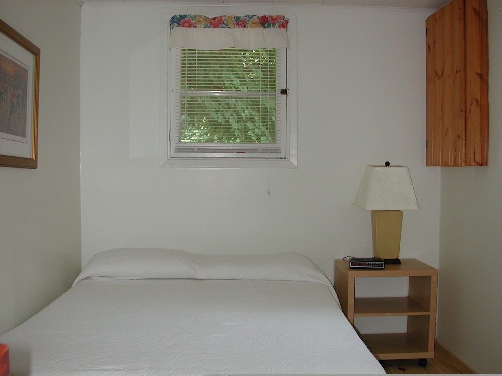 Cottage, 2 Bedrooms, Kitchen photo 2