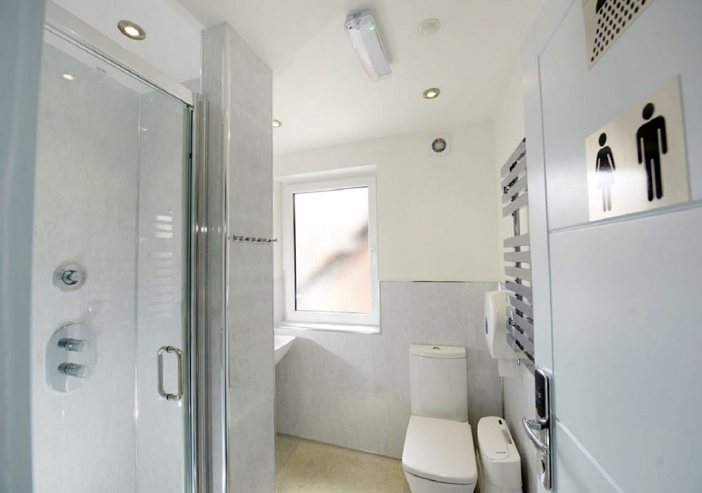 Double Room, Private Bathroom - Photo 6