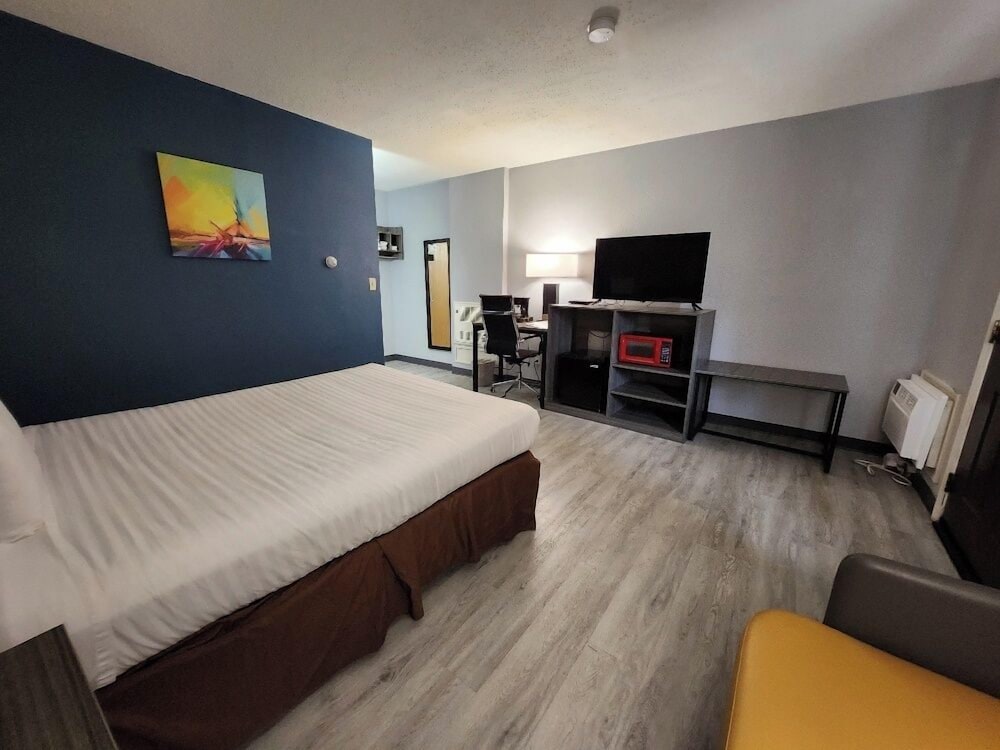 Room, 1 Queen Bed, Non Smoking photo 2