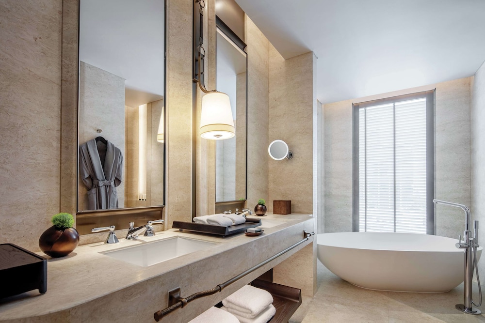 Astoria Suite, 1 Bedroom thumbnail 5