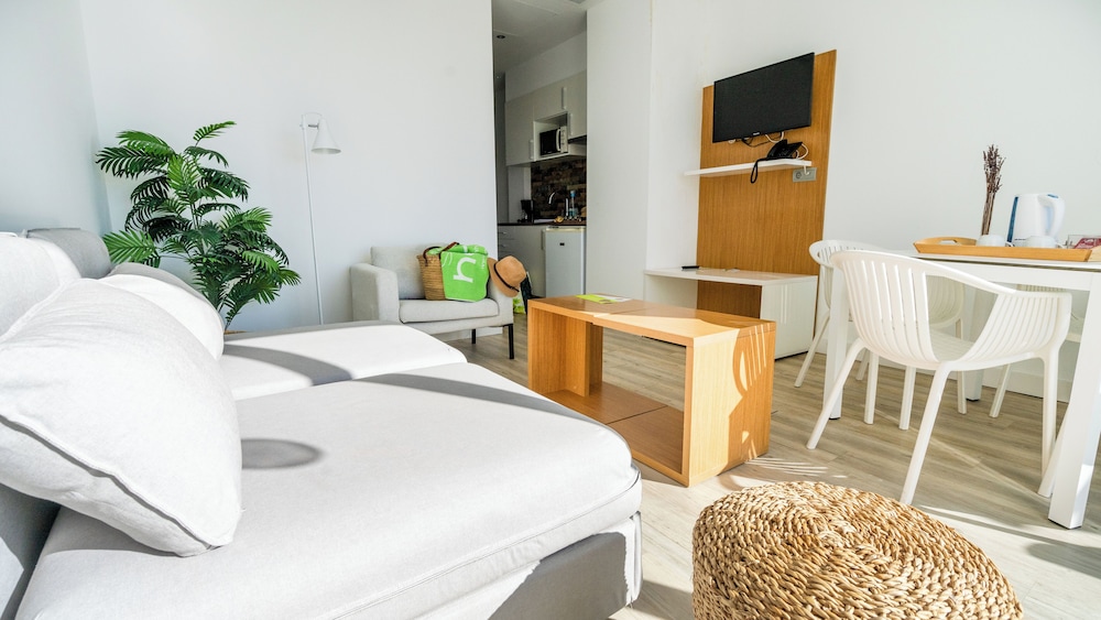 Superior Apartment, Balcony, Sea View - Photo 4