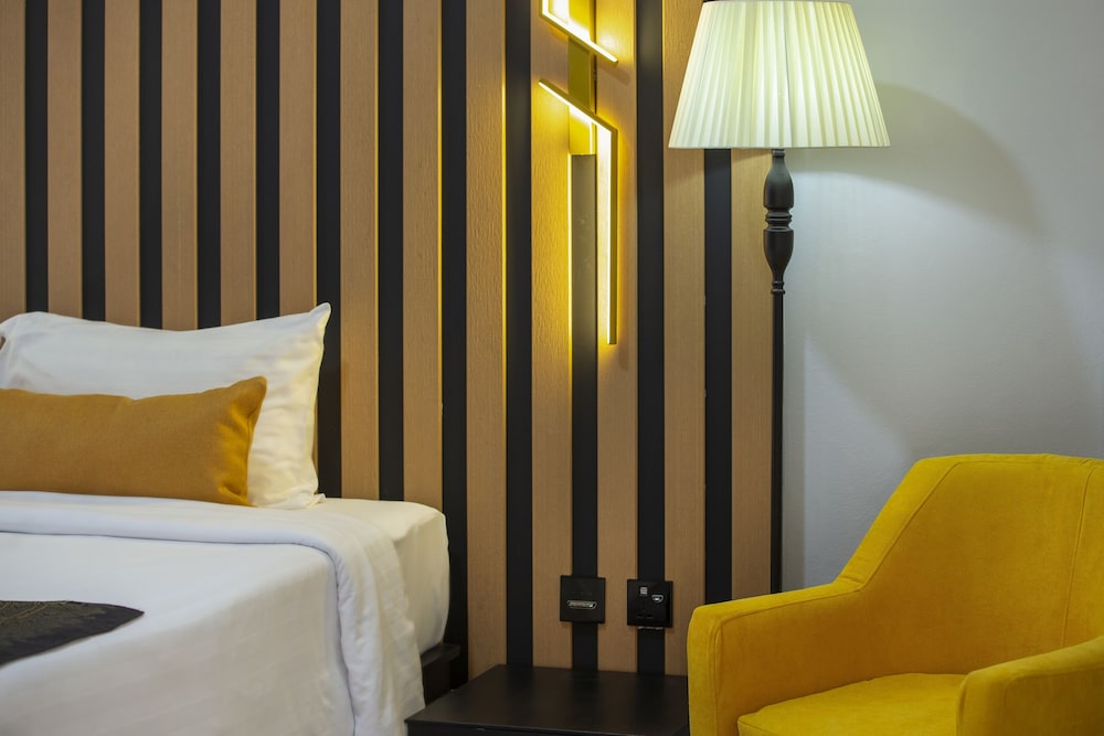Deluxe Room - Photo 8