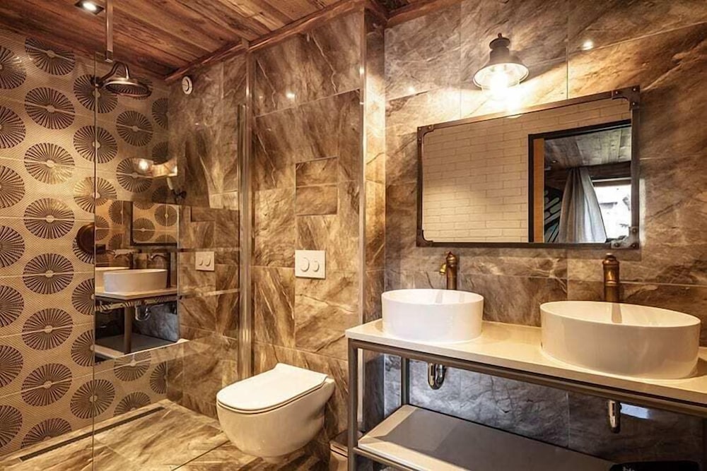 Double Room (Spy) photo 2