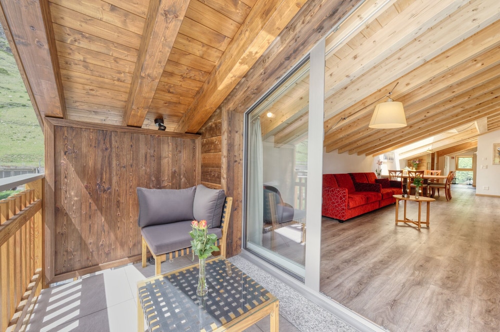 Suite (Rooftop) - Photo 7