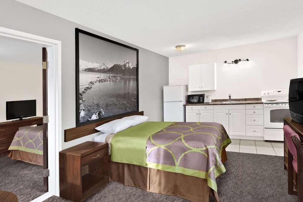 Kitchen Room, 1 Bedrooms with 1 Queen in each, Non Smoking photo 1