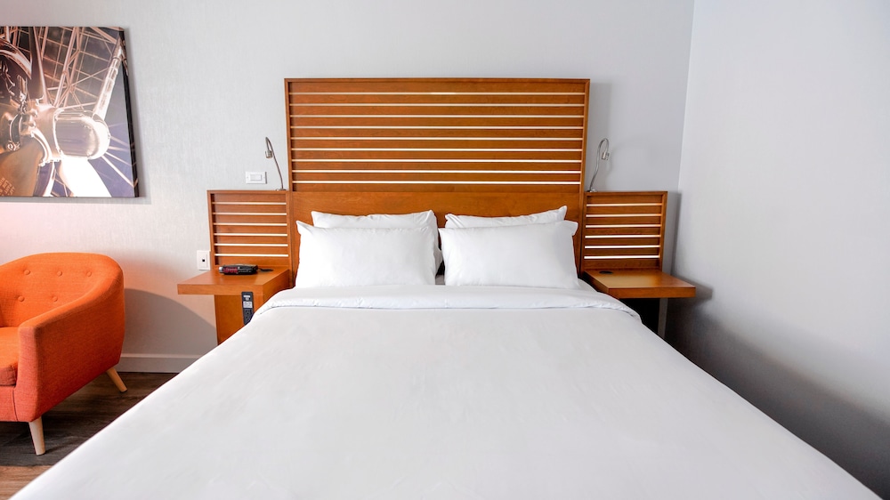 Classic Room, 1 Queen Bed, Balcony photo 1