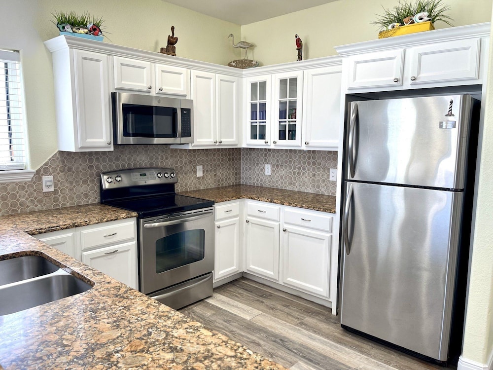 Condo, 2 Bedrooms