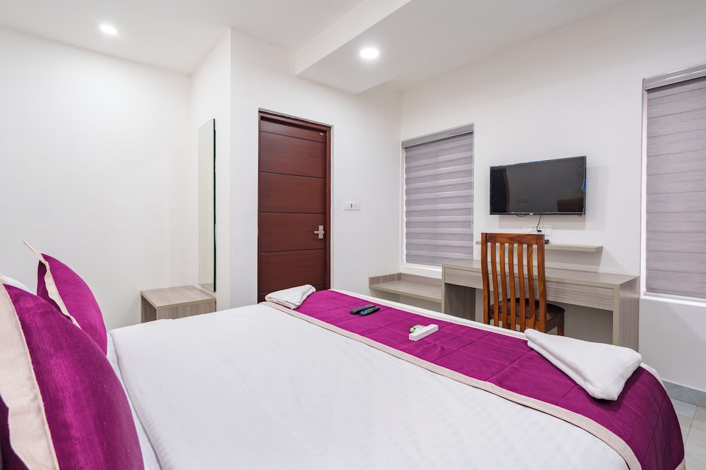 Deluxe Non Ac Room Without Balcony
