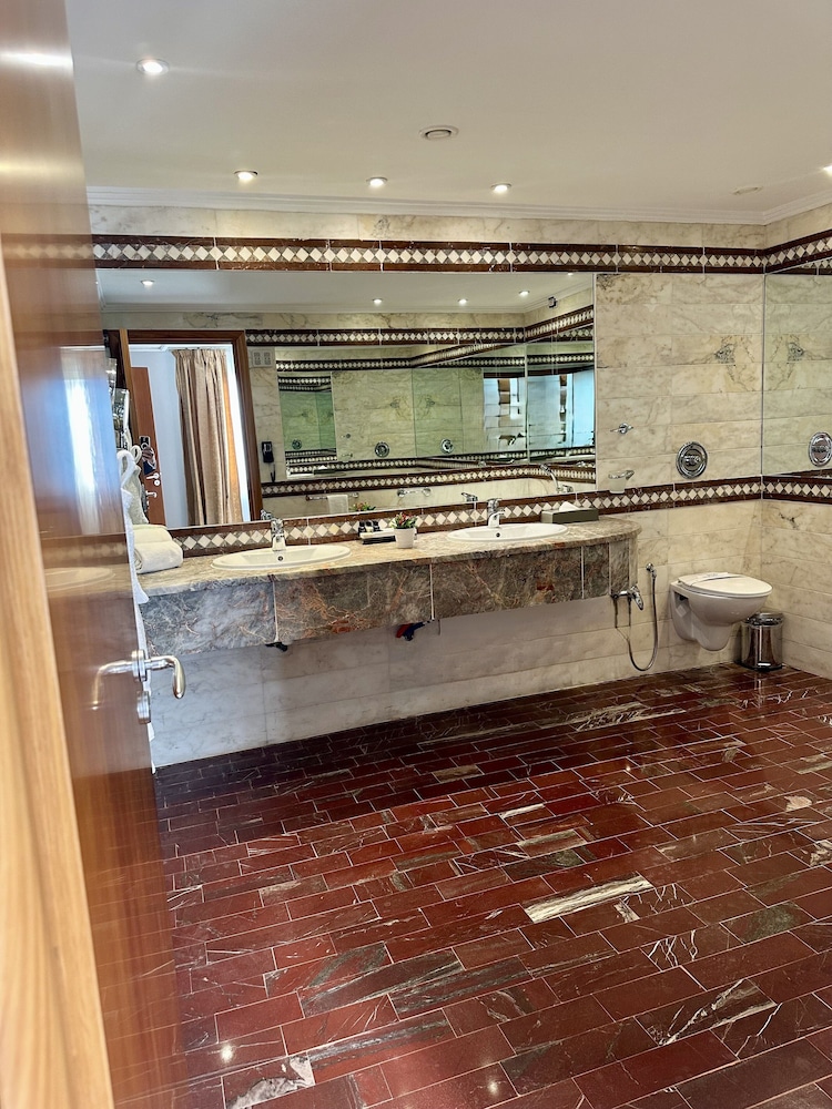 Junior Suite - Photo 9