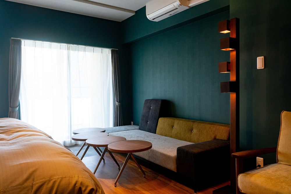 Copenhagen - Midcentury Modern - B, Non Smoking - Photo 3