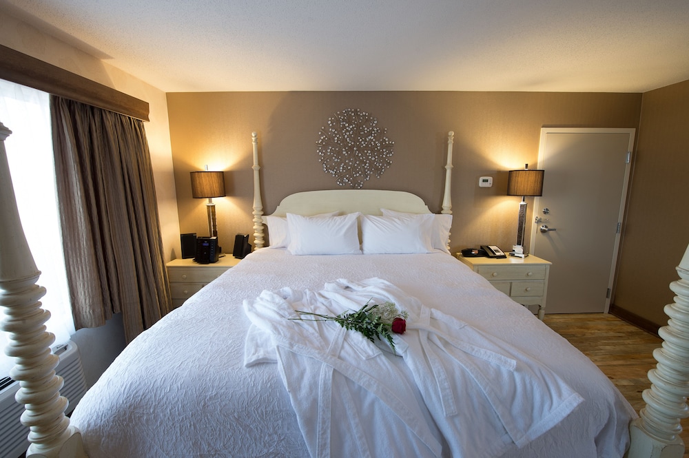 Suite, 1 King Bed, Non Smoking - Photo 5