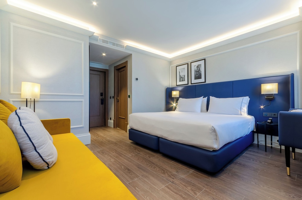 Deluxe Room (Superior) - Photo 2