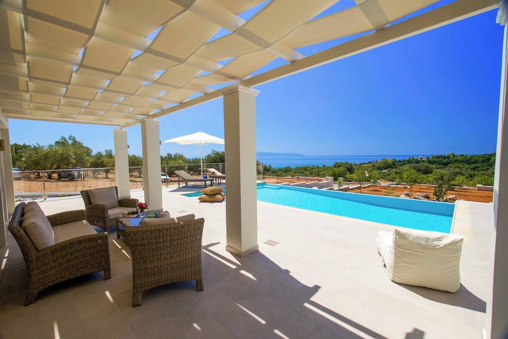 Villa (2 Bedrooms) photo 2