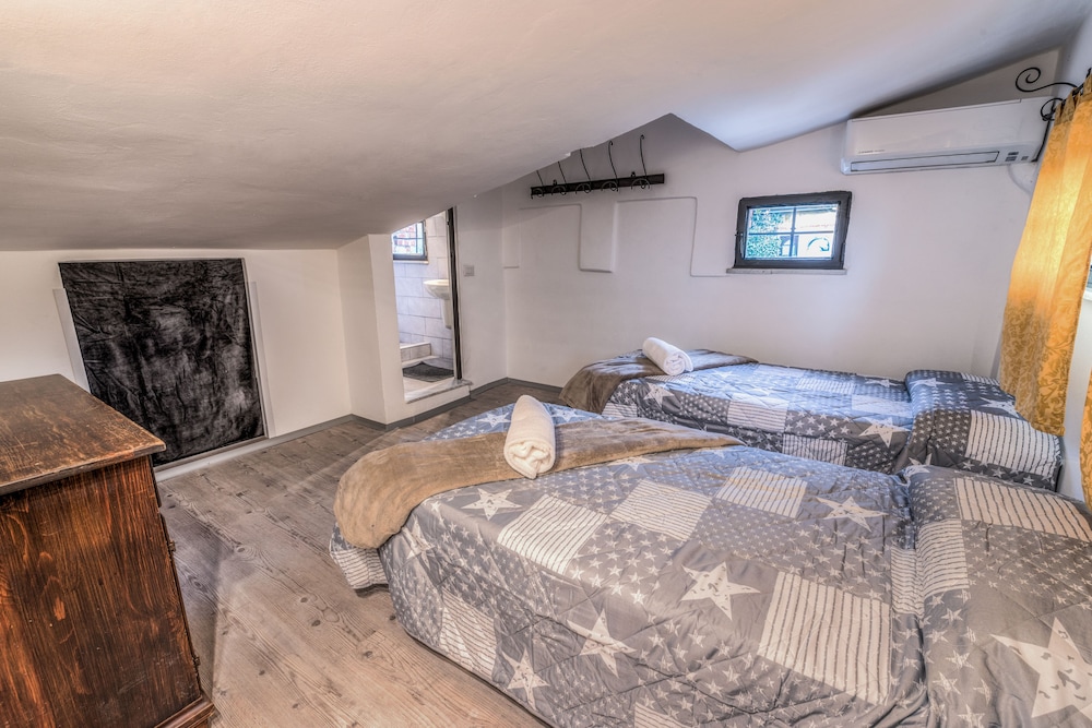 Panoramic Suite, 3 Bedrooms, Balcony, Executive Level photo 2