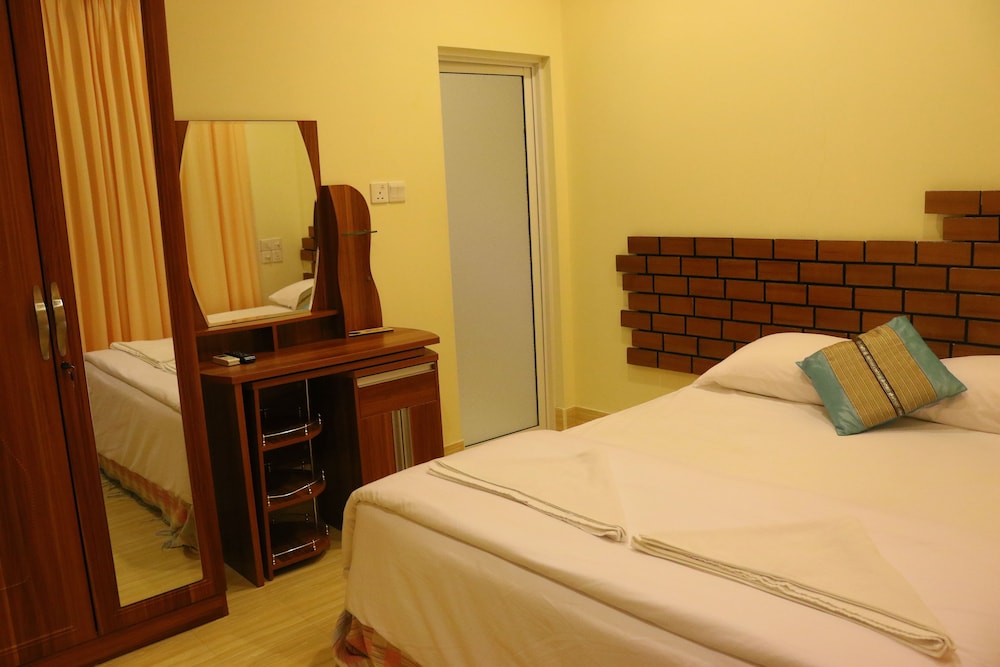 Family Room, 2 Bedrooms, Private Bathroom