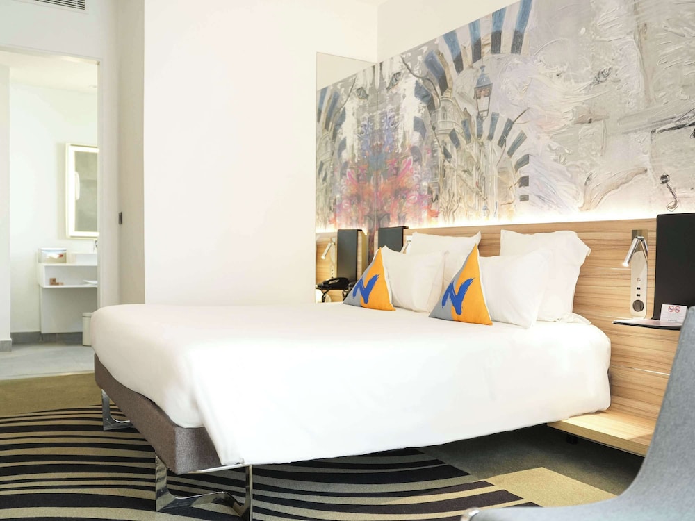 Junior Suite, 1 Double Bed - Photo 8