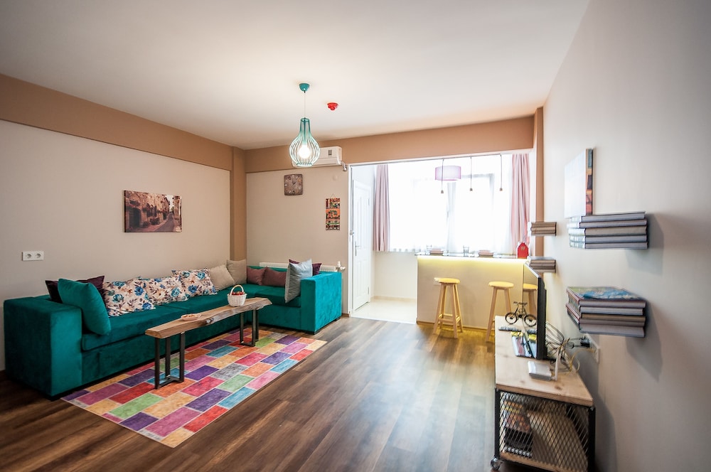 Apartment photo 1
