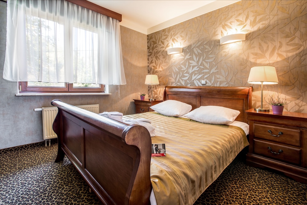 Standard Suite, 1 King Bed photo 1