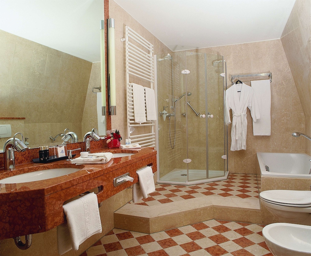 Family Suite photo 3