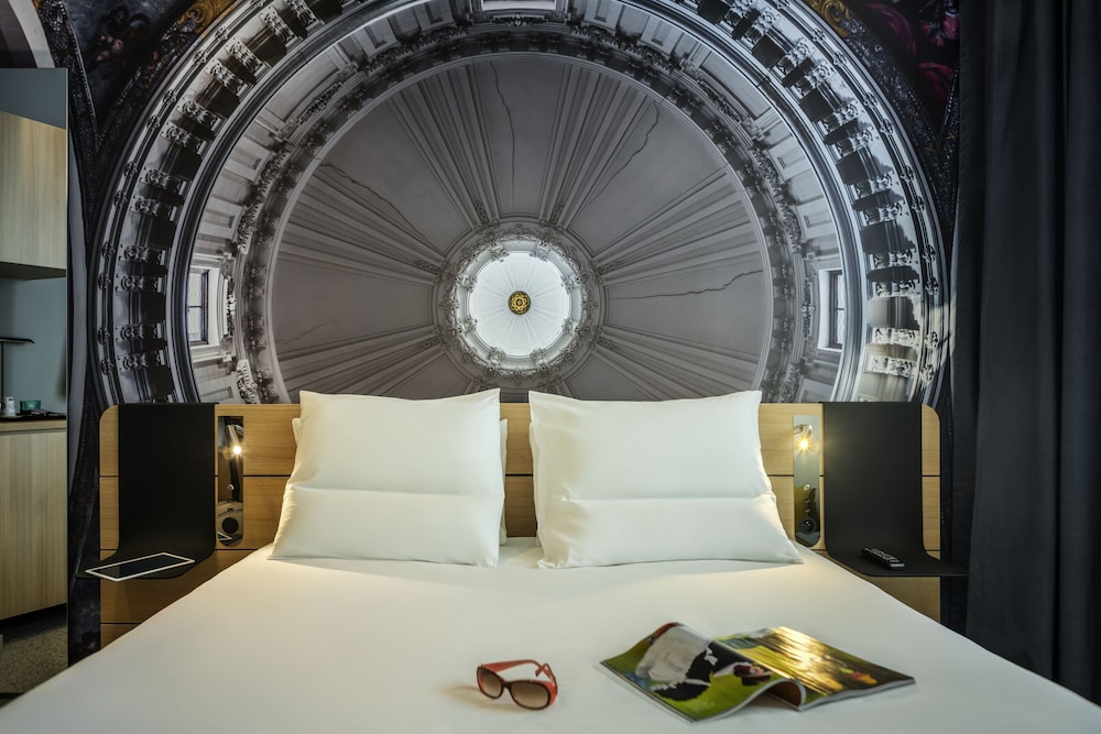 Superior Room, 1 Double Bed with Sofa bed thumbnail 5