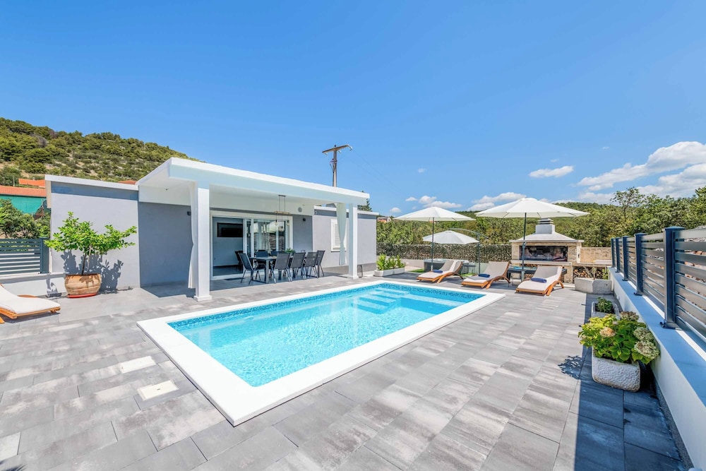 Villa (2 Bedrooms)