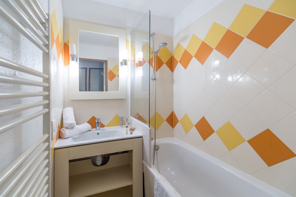Apartment 6 people - 1 bedroom + 1 sleeping alcove - Air-conditioned - Terrace or balcony - Photo 4