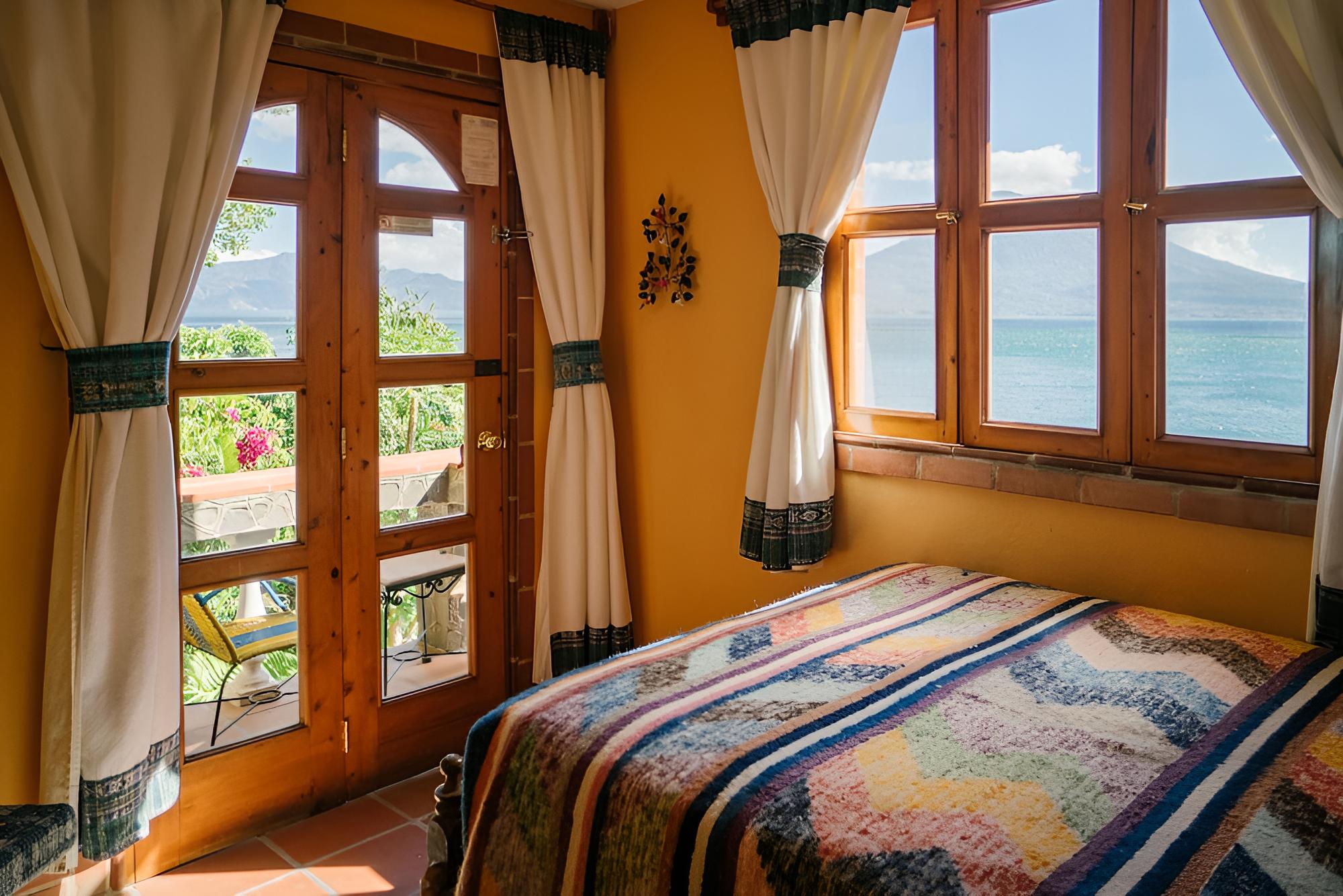 Economy Double Room, 1 Double Bed, Private Bathroom photo 3