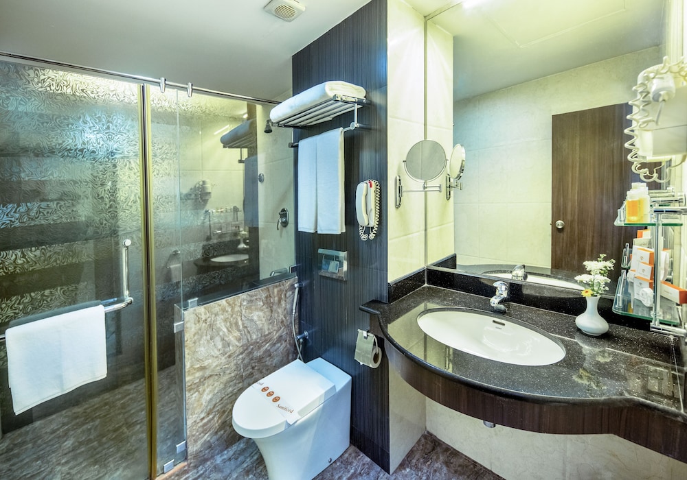 Room (Suite) photo 3