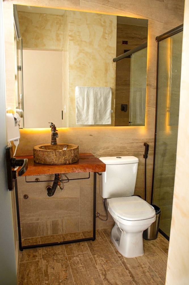 Deluxe Suite, 1 King Bed, Sea Facing