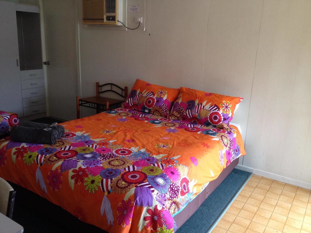 Double Room, 1 Queen Bed