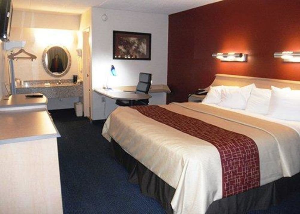 1 King Bed, Non Smoking Business