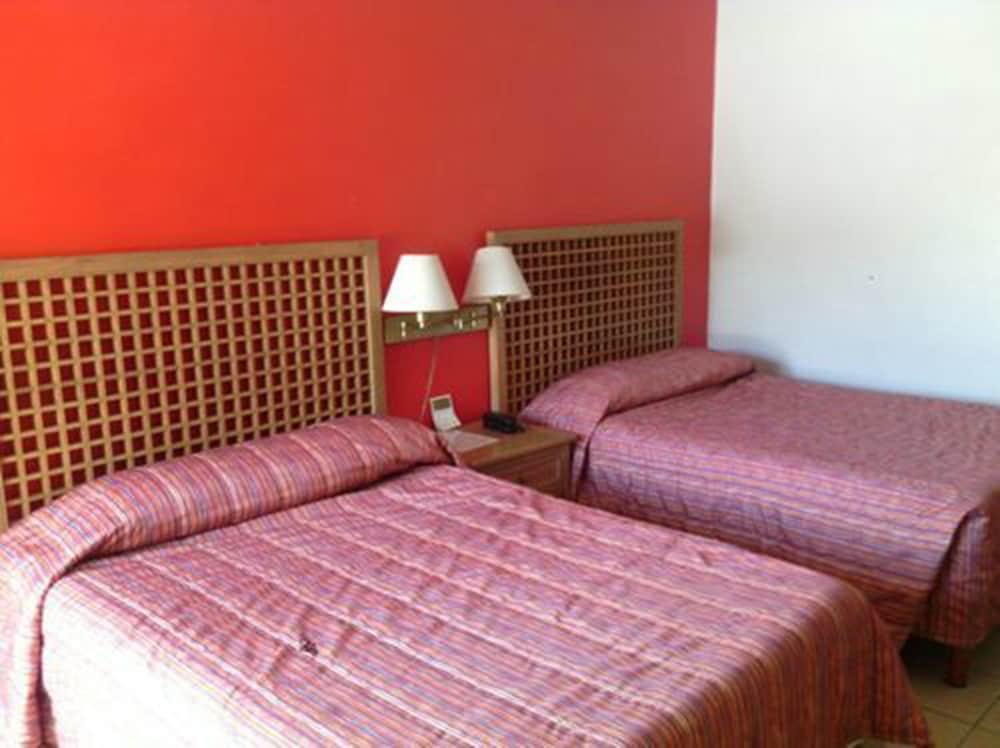 Standard Double Room photo 3