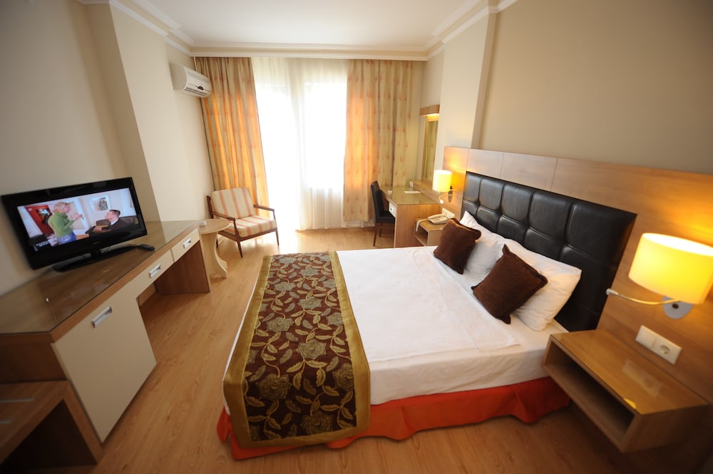 Standard Room, 1 Double or 2 Twin Beds - Photo 2