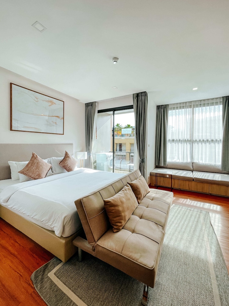 Premier Room, 1 Bedroom - Photo 2