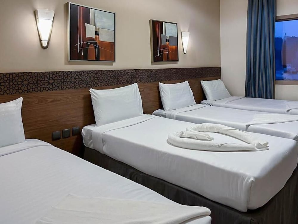 Quadruple Room, City View photo 3