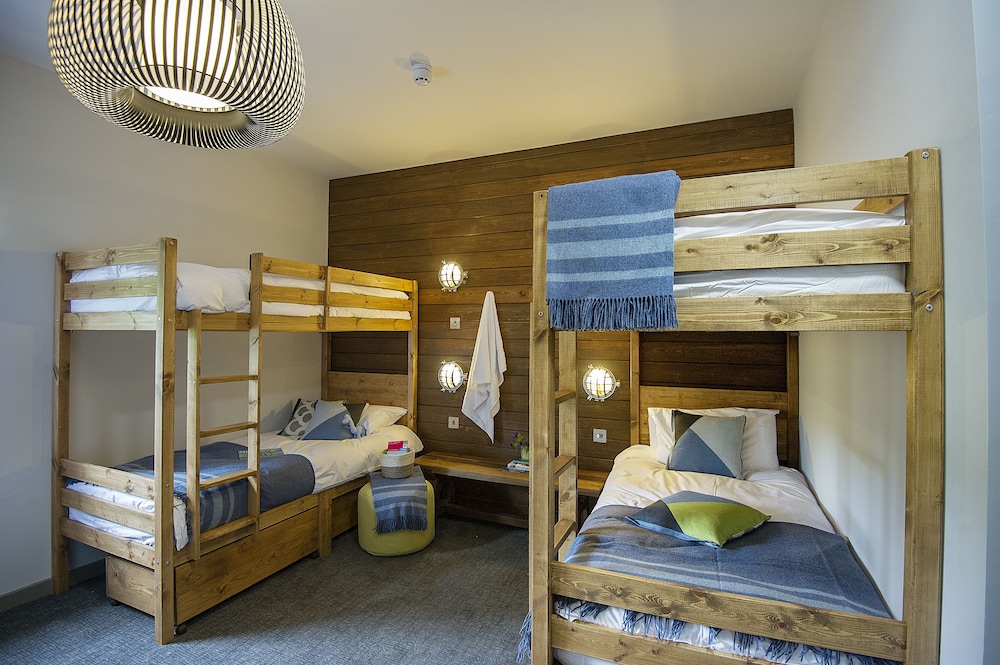 Double Room (Loch Dochfour)