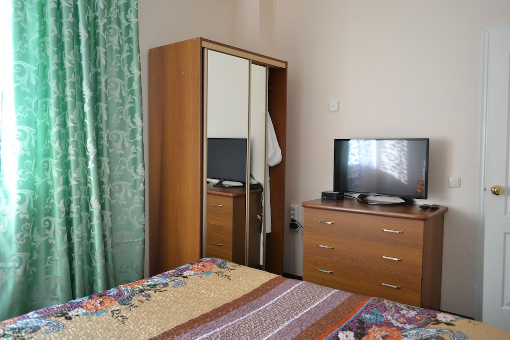 Family Room, 2 Bedrooms photo 1