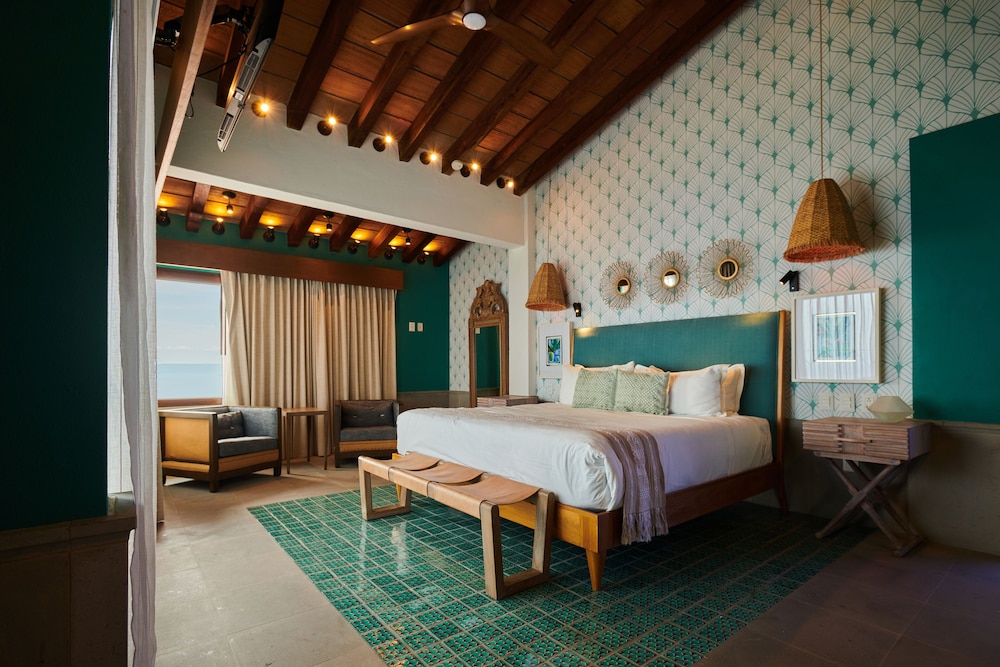 Premium Room, 1 King Bed