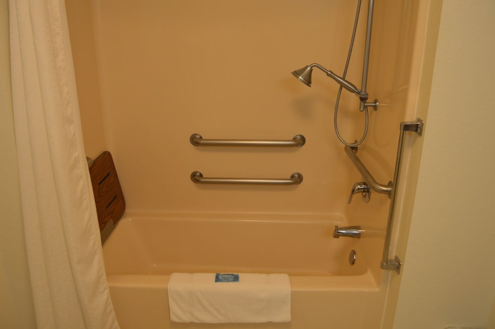 Standard Room, 1 King Bed, Accessible (Communications, Mobility, Access Tub) - Photo 1