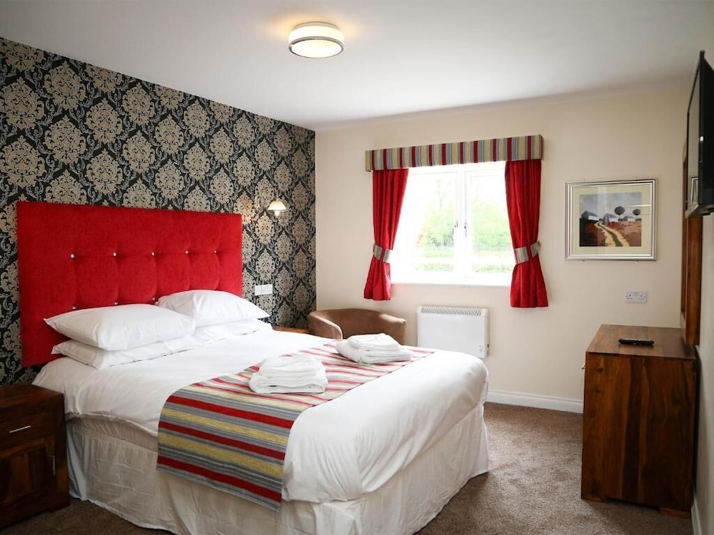 Double Room, 1 King Bed, Accessible photo 3