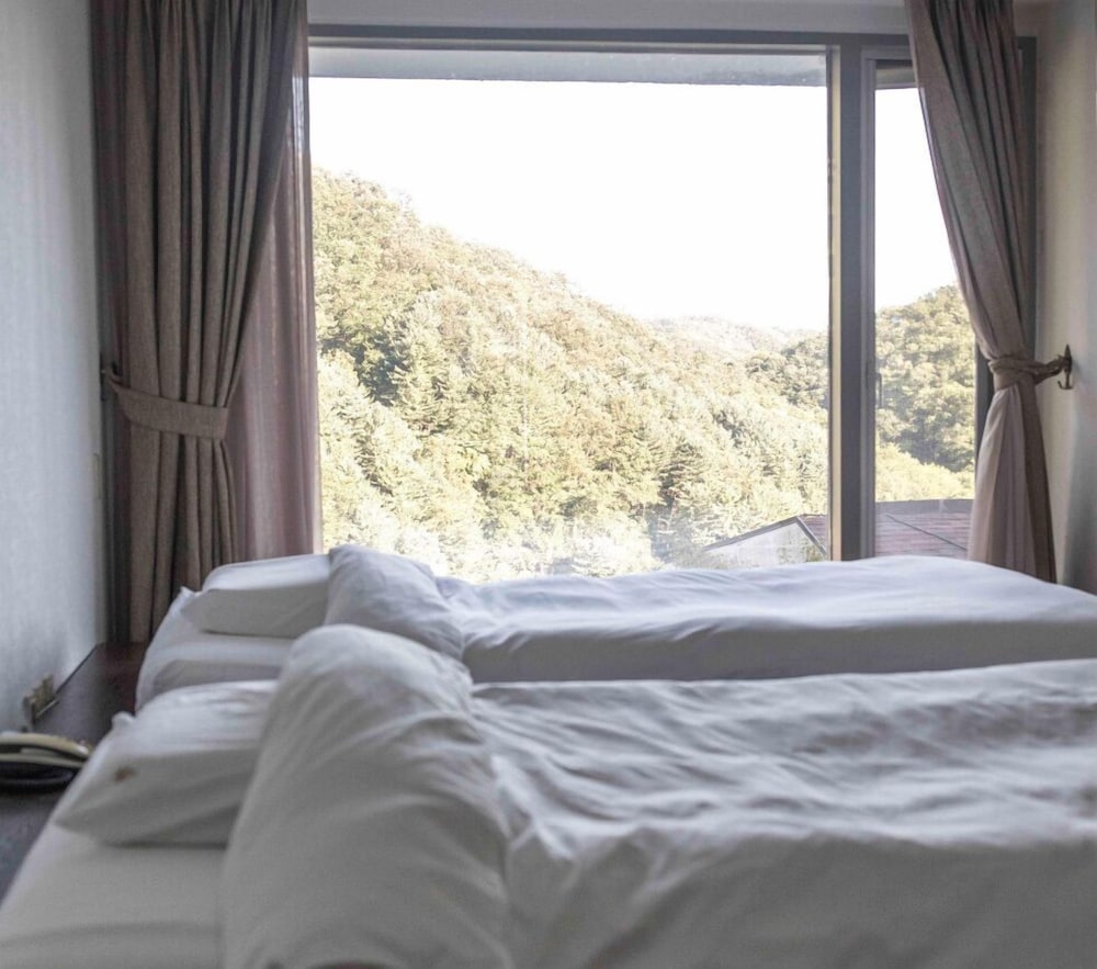 Garden Villa Deluxe (2 Pax Breakfast & Dinner / Facilities) Maximum 2 Pax photo 3
