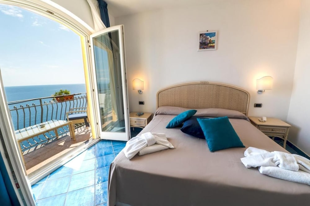 Deluxe Double or Twin Room, Balcony, Sea View