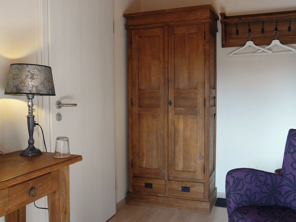 Economy Double Room, Balcony, Hill View photo 3