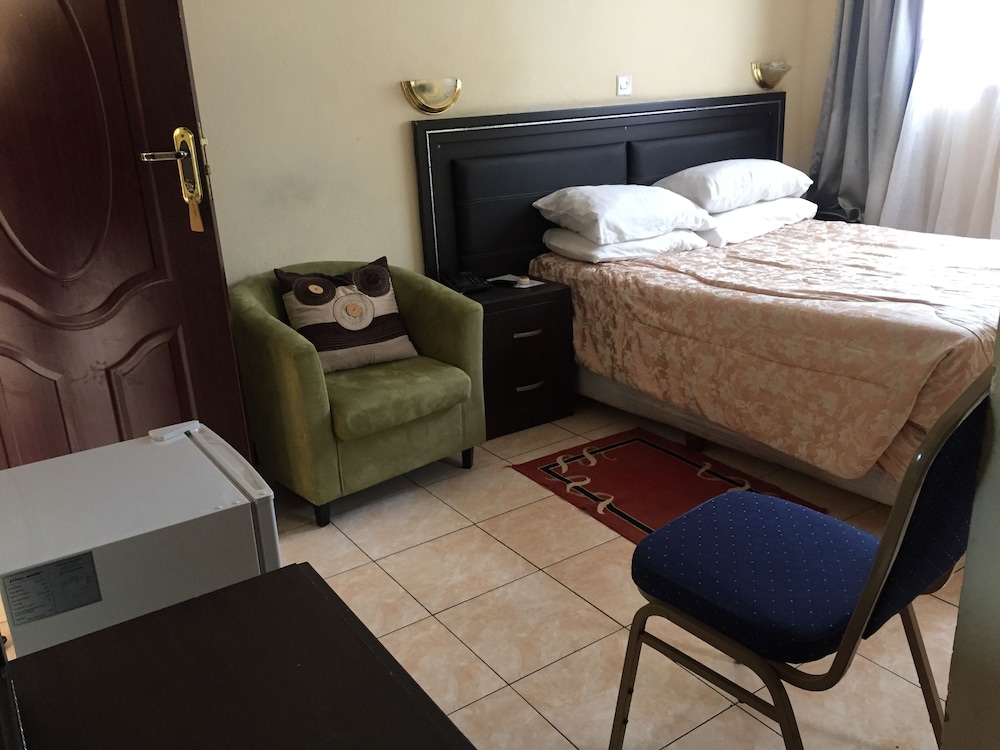 Standard Double Room photo 3