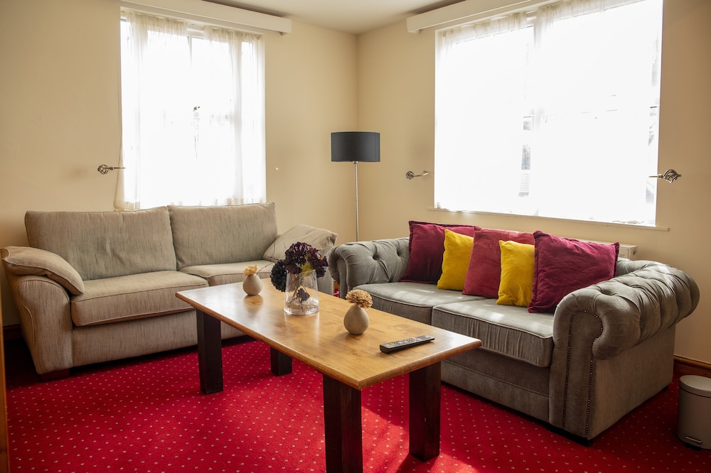 Basic Apartment photo 3