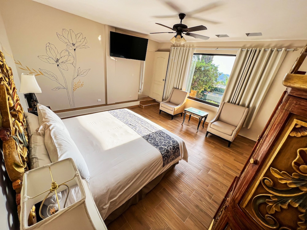 Deluxe Apartment, City View photo 2