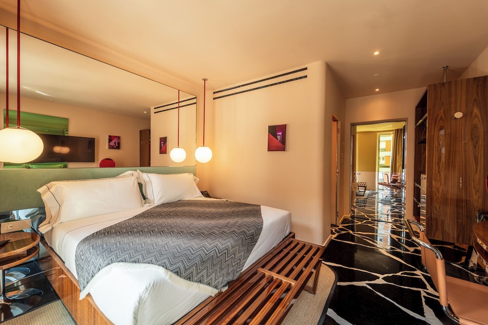 Comfort Double Room thumbnail 5