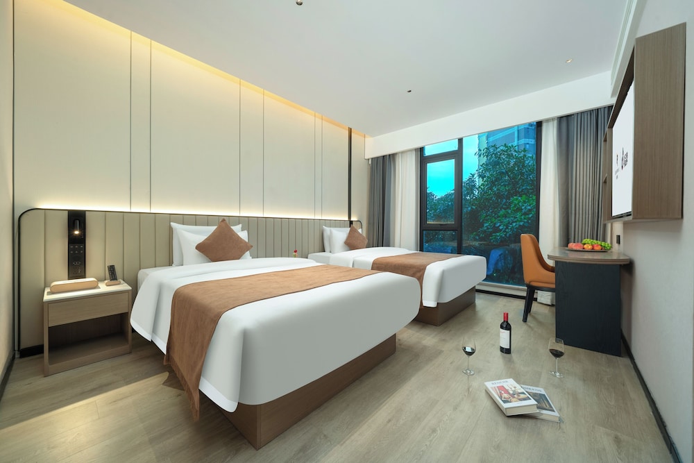 Executive Twin Room, Housekeeping, City View