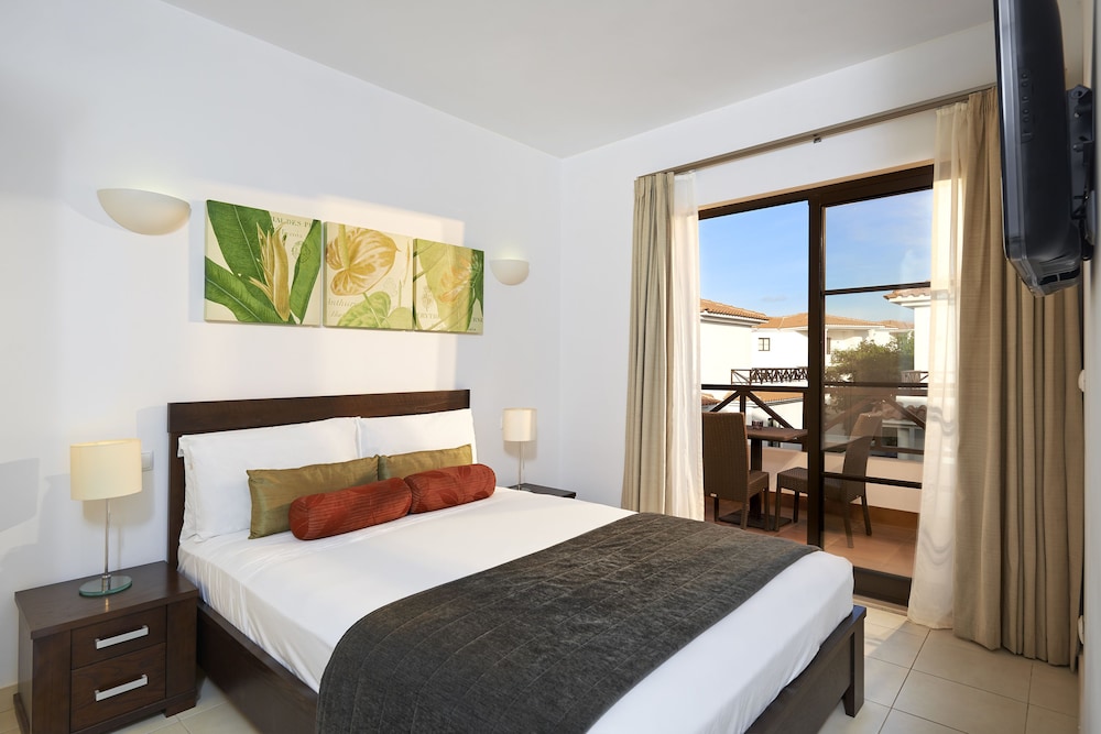 Villa, 4 Bedrooms, Private Pool - Photo 4